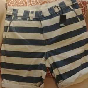 Men's striped shorts *NEW WITH TAG*